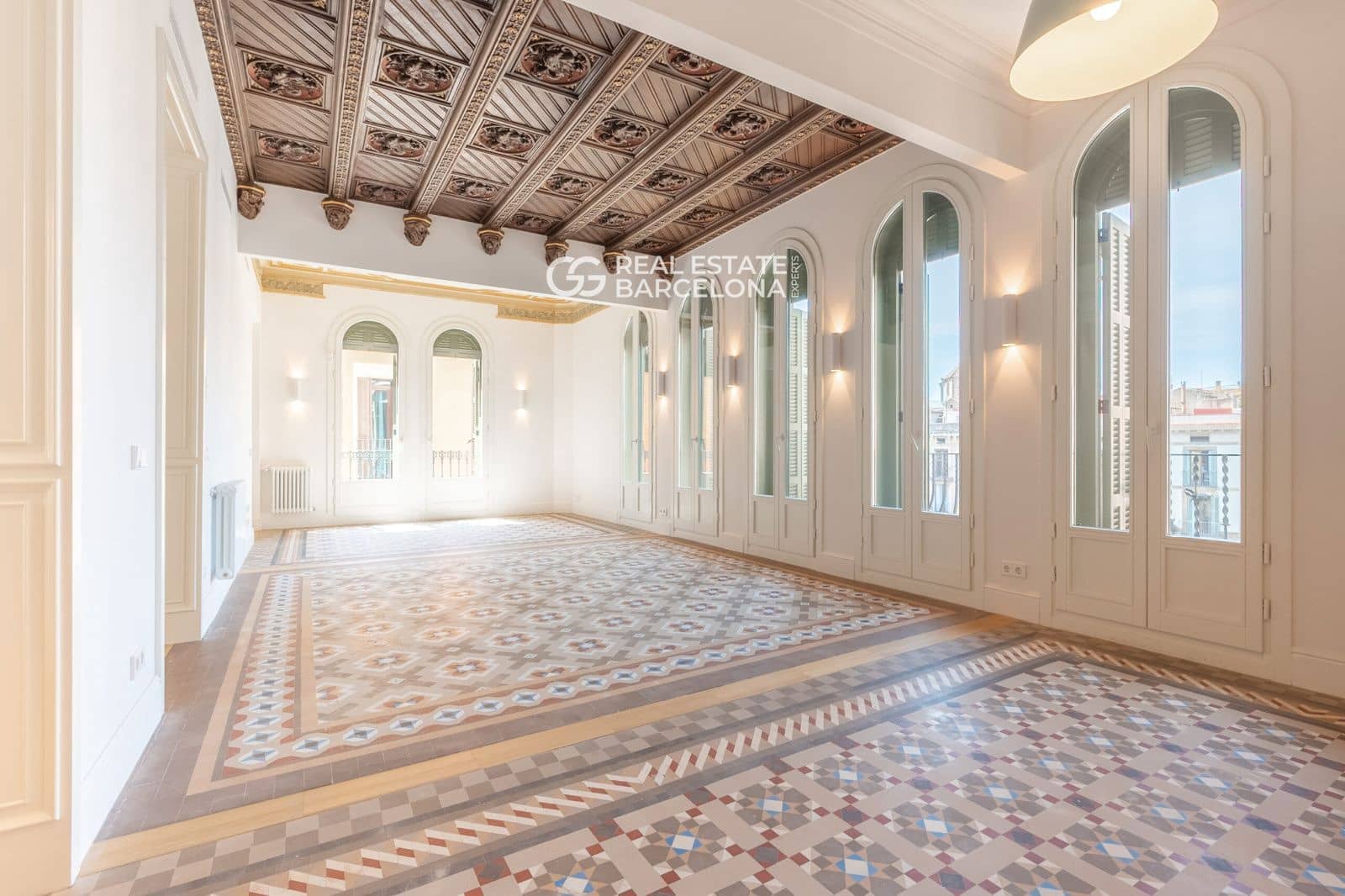 2 bedroom Flat for sale in Barcelona city - € 925,000 (Ref: 9482351)