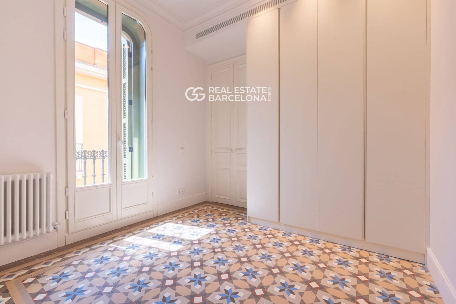 2 bedroom Flat for sale in Barcelona city - € 925,000 (Ref: 9482351)