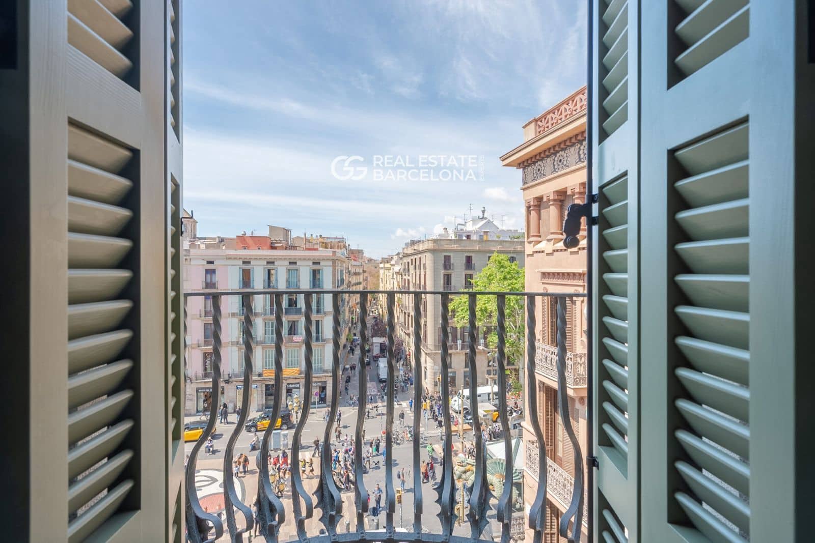 2 bedroom Flat for sale in Barcelona city - € 925,000 (Ref: 9482351)