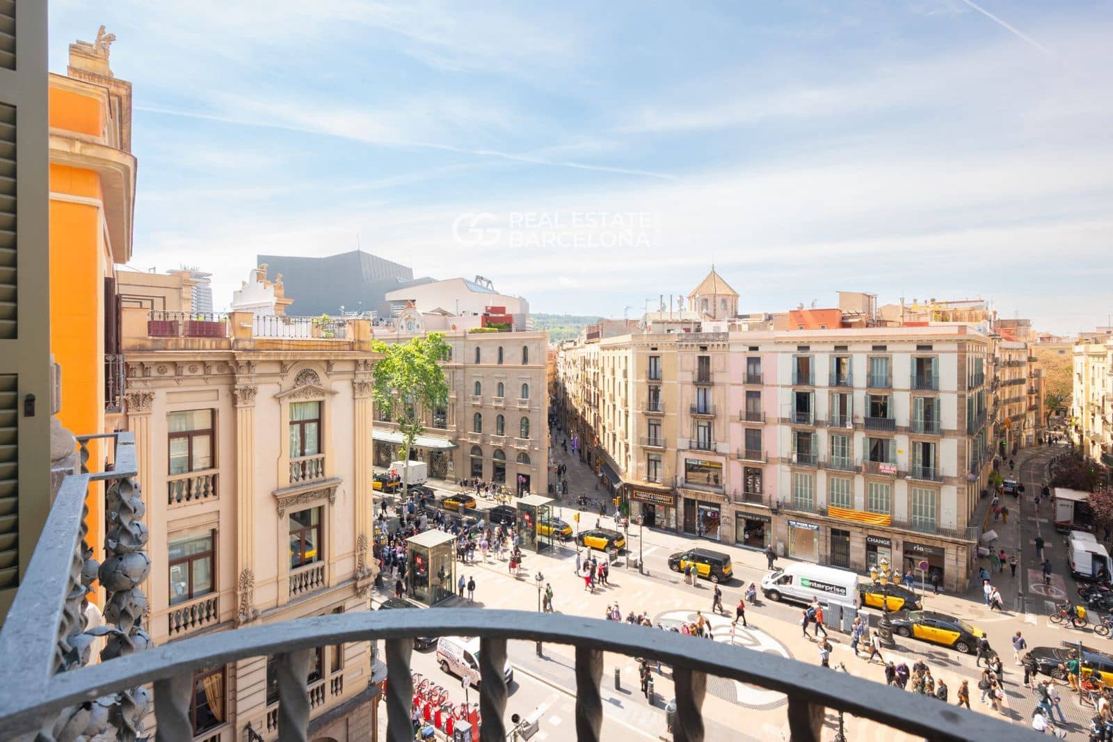 2 bedroom Flat for sale in Barcelona city - € 925,000 (Ref: 9482351)