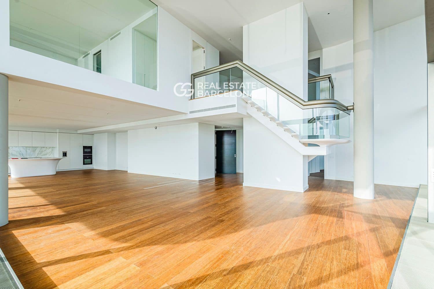 3 bedroom Flat for sale in Barcelona city with pool garage - € 7,600,000 (Ref: 9482352)