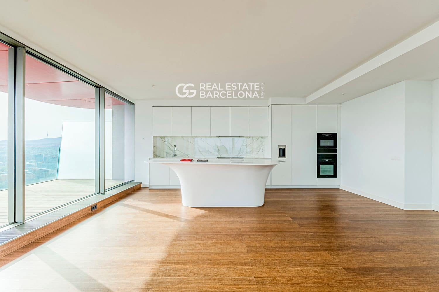 3 bedroom Flat for sale in Barcelona city with pool garage - € 7,600,000 (Ref: 9482352)