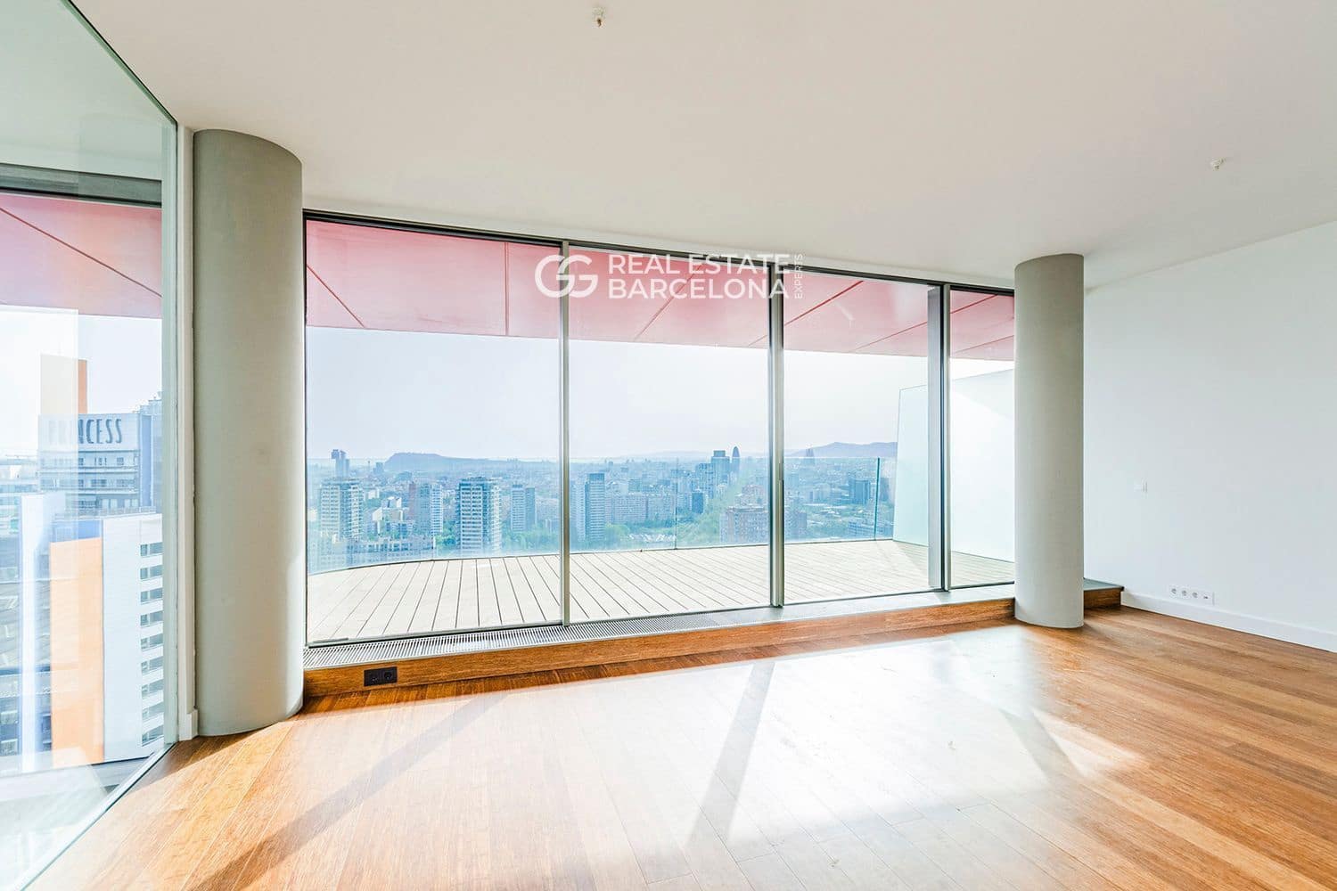 3 bedroom Flat for sale in Barcelona city with pool garage - € 7,600,000 (Ref: 9482352)