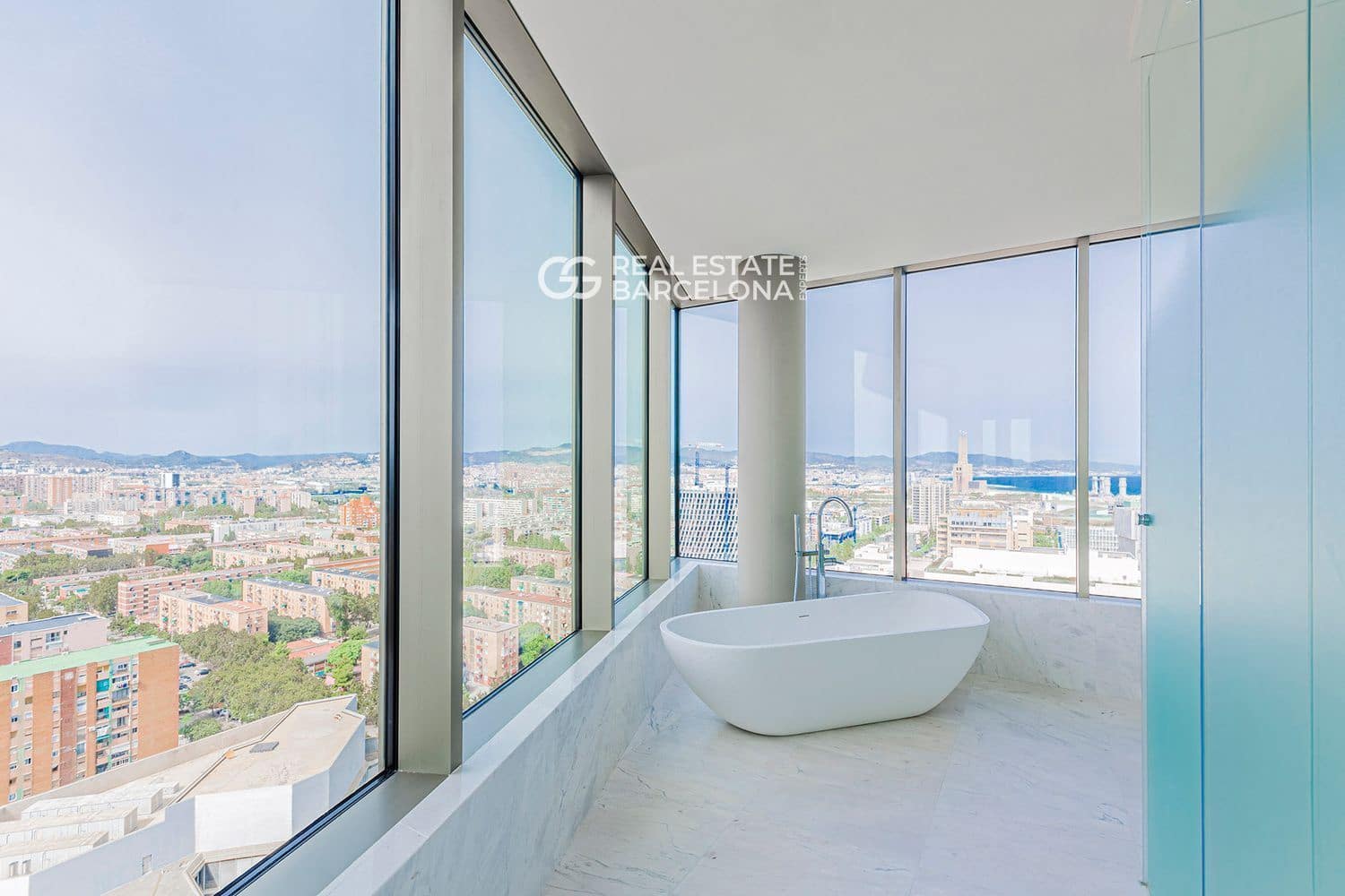 4 bedroom Flat for sale in Barcelona city with pool garage - € 6,550,000 (Ref: 9482353)