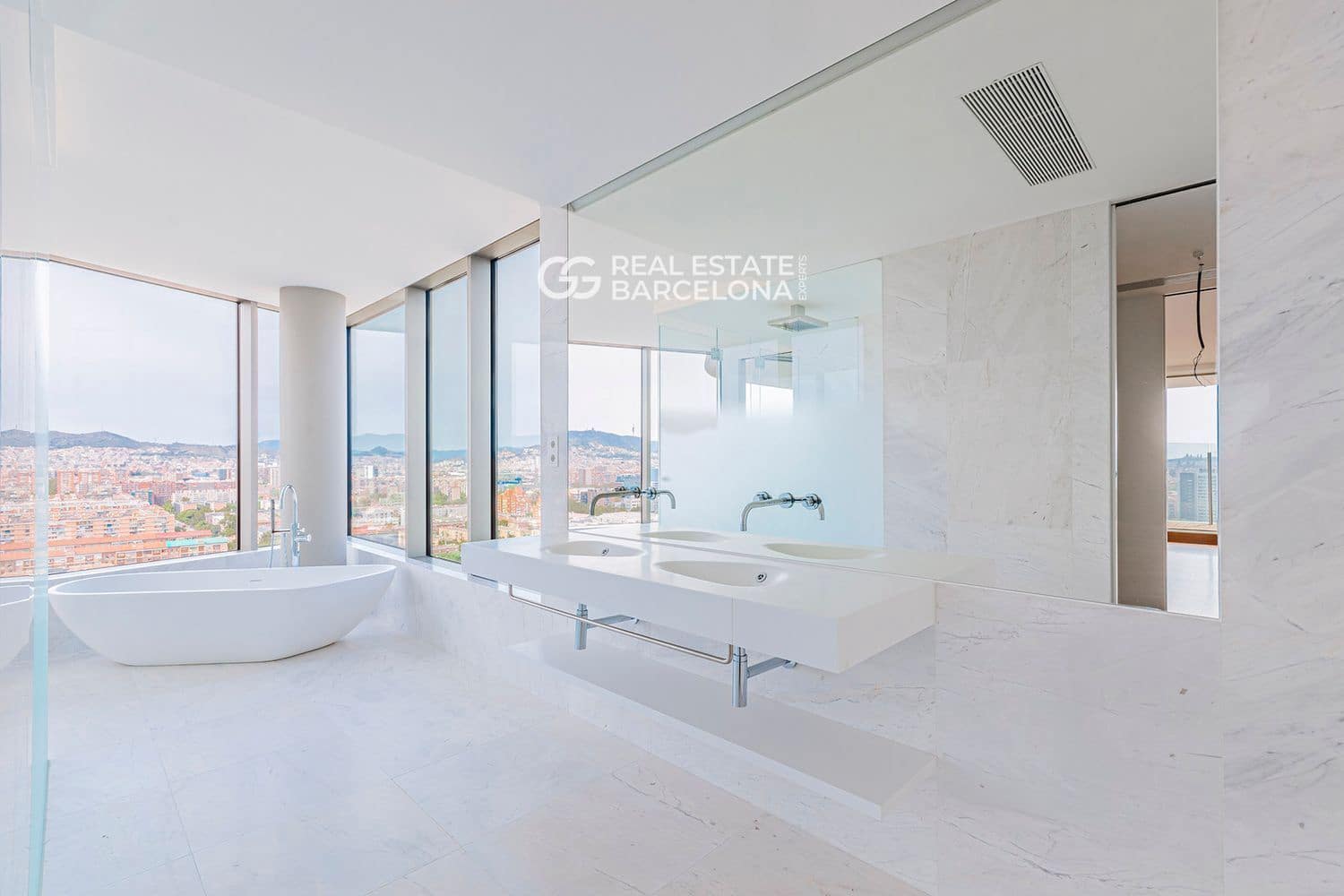 4 bedroom Flat for sale in Barcelona city with pool garage - € 6,550,000 (Ref: 9482353)