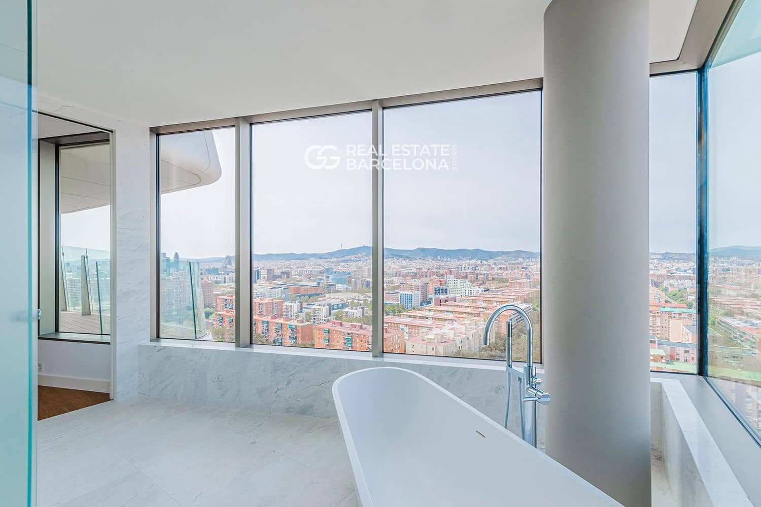 4 bedroom Flat for sale in Barcelona city with pool garage - € 6,550,000 (Ref: 9482353)