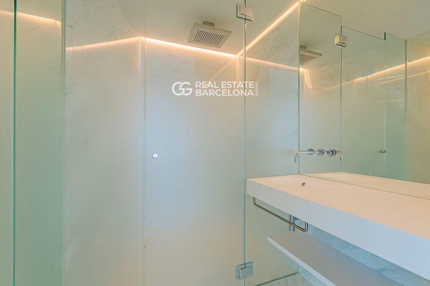 4 bedroom Flat for sale in Barcelona city with pool garage - € 6,550,000 (Ref: 9482353)