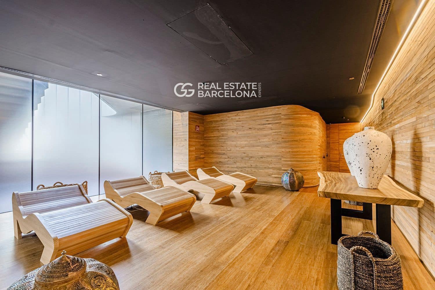 4 bedroom Flat for sale in Barcelona city with pool garage - € 6,550,000 (Ref: 9482353)