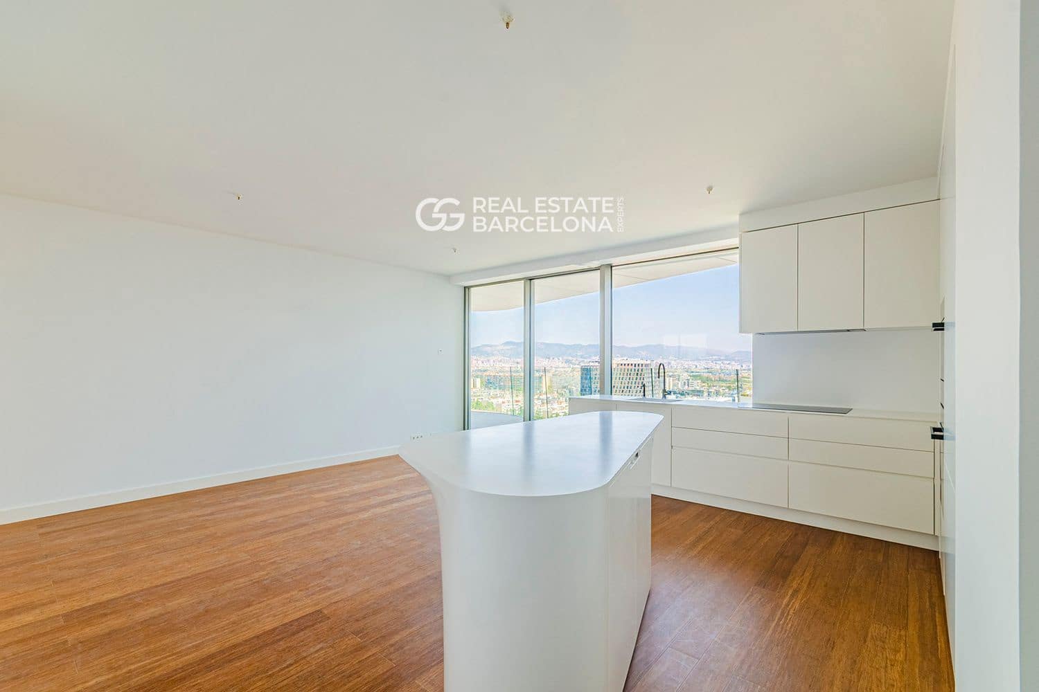 3 bedroom Flat for sale in Barcelona city with pool garage - € 3,950,000 (Ref: 9482355)