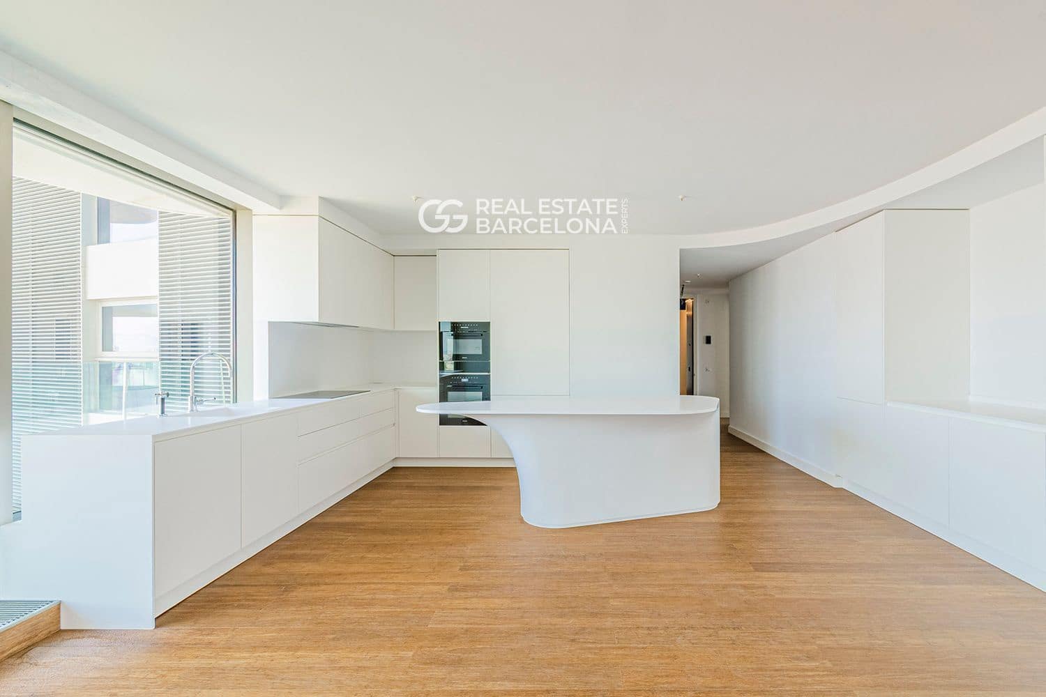 3 bedroom Flat for sale in Barcelona city with pool garage - € 3,950,000 (Ref: 9482355)