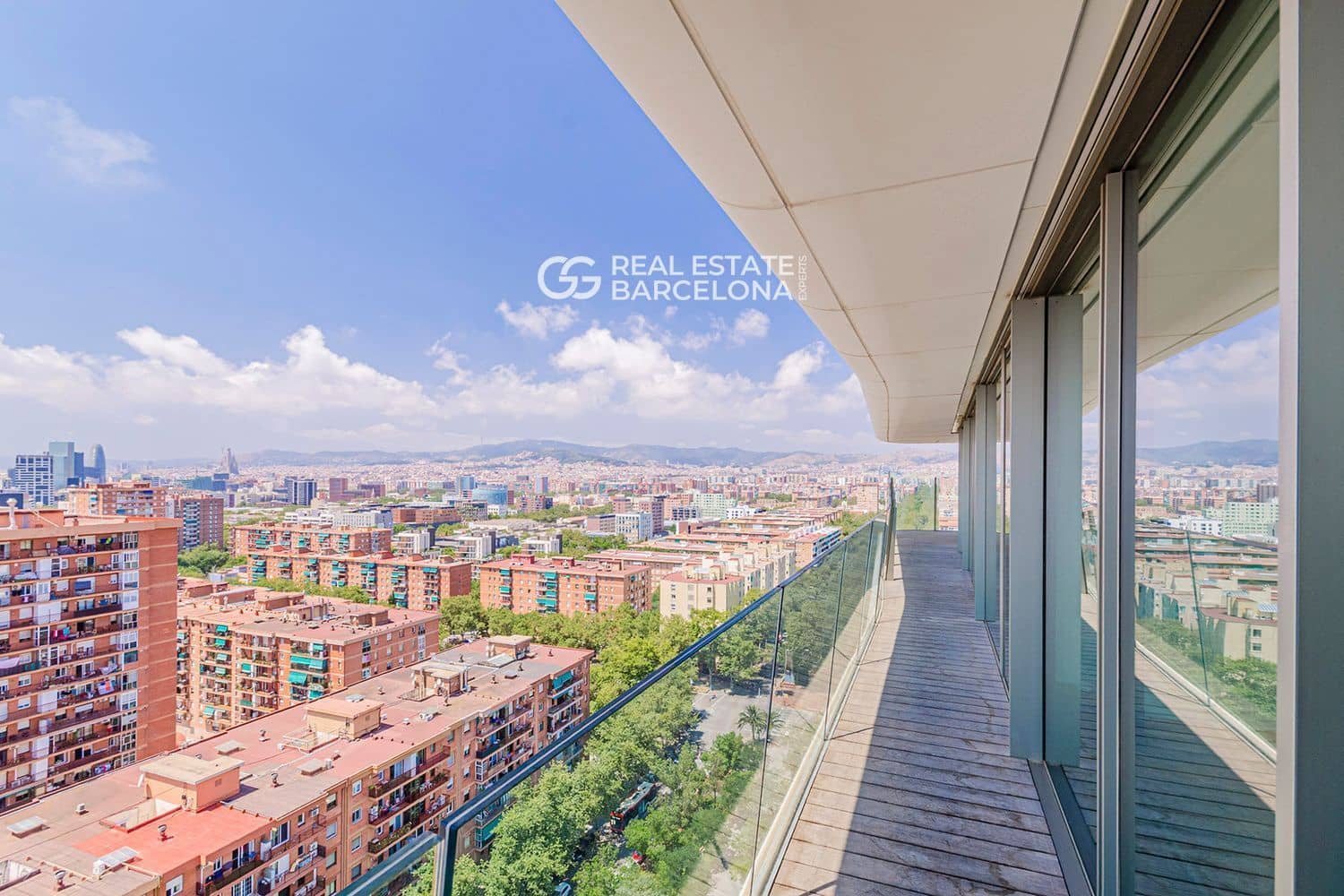 3 bedroom Flat for sale in Barcelona city with pool garage - € 3,950,000 (Ref: 9482355)