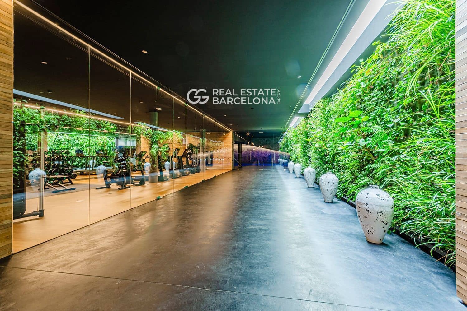 3 bedroom Flat for sale in Barcelona city with pool garage - € 3,950,000 (Ref: 9482355)