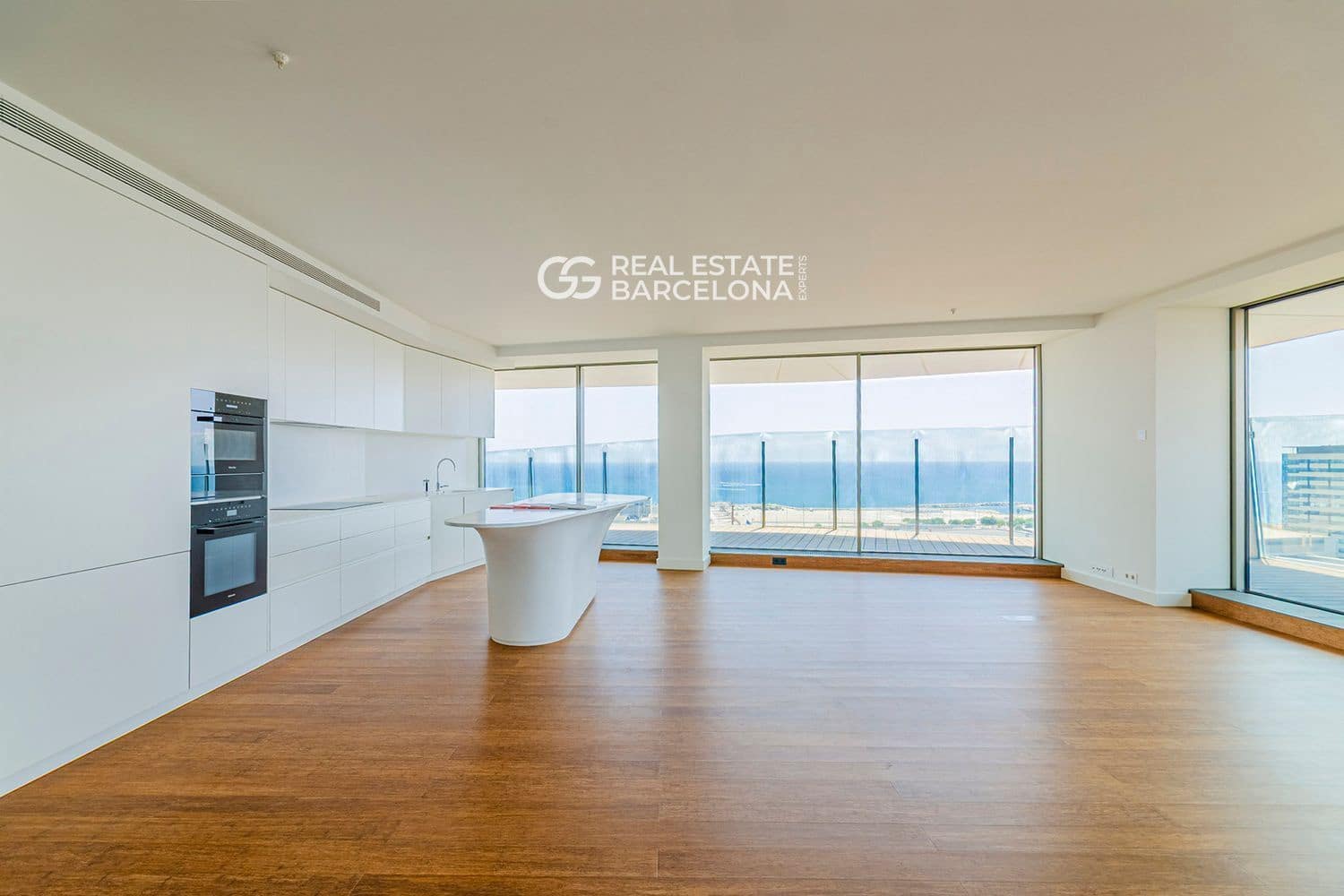 3 bedroom Flat for sale in Barcelona city with pool garage - € 3,450,000 (Ref: 9482356)