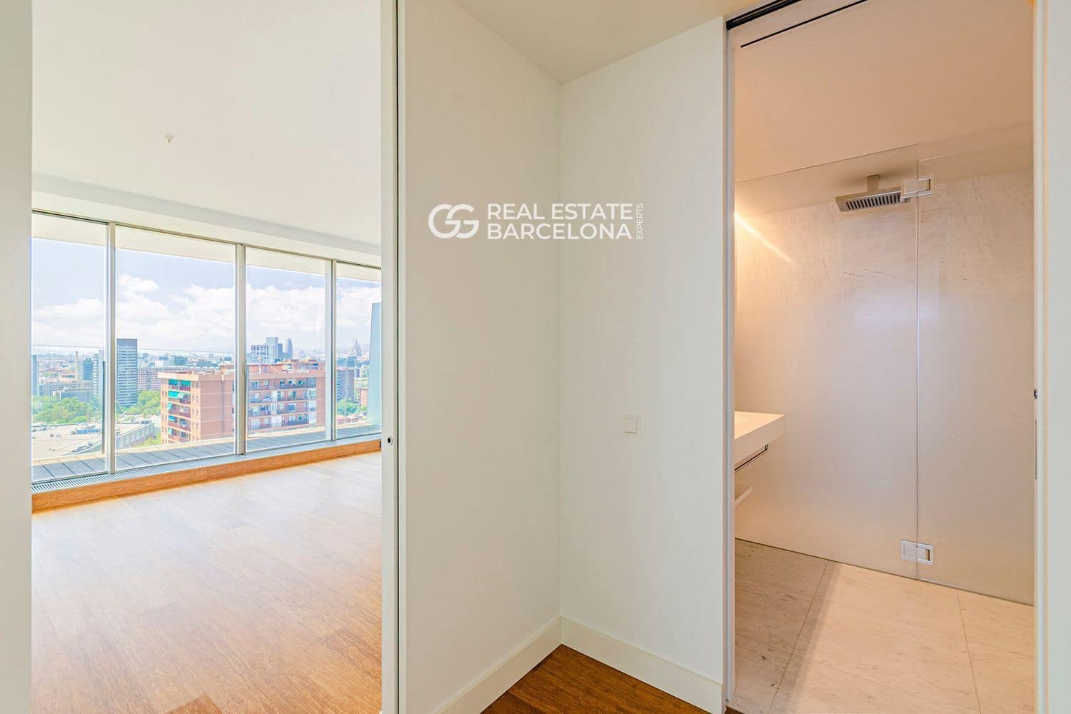 3 bedroom Flat for sale in Barcelona city with pool garage - € 3,450,000 (Ref: 9482356)