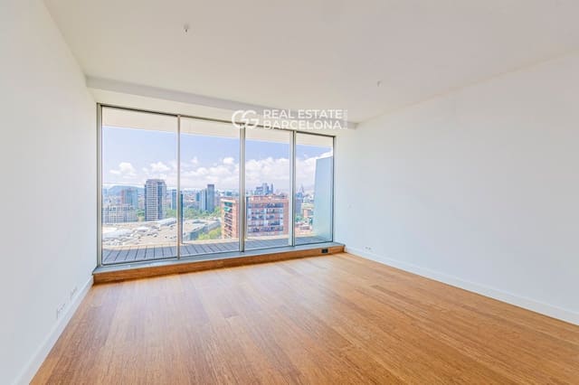 3 bedroom Flat for sale in Sant Martí, Barcelona city with pool garage - € 3,450,000 (Ref: 9482356)