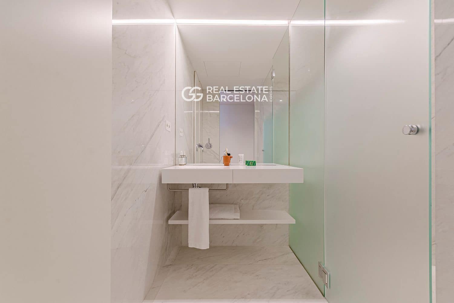 3 bedroom Flat for sale in Barcelona city with pool garage - € 2,497,000 (Ref: 9482358)