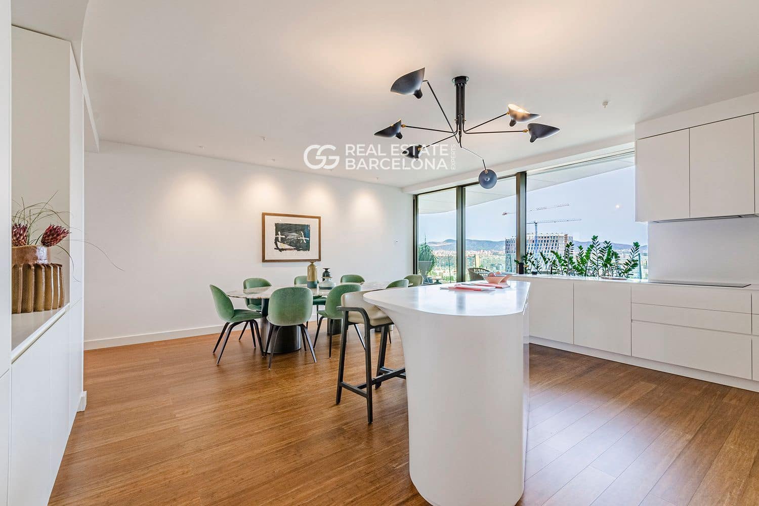 3 bedroom Flat for sale in Barcelona city with pool garage - € 2,497,000 (Ref: 9482358)