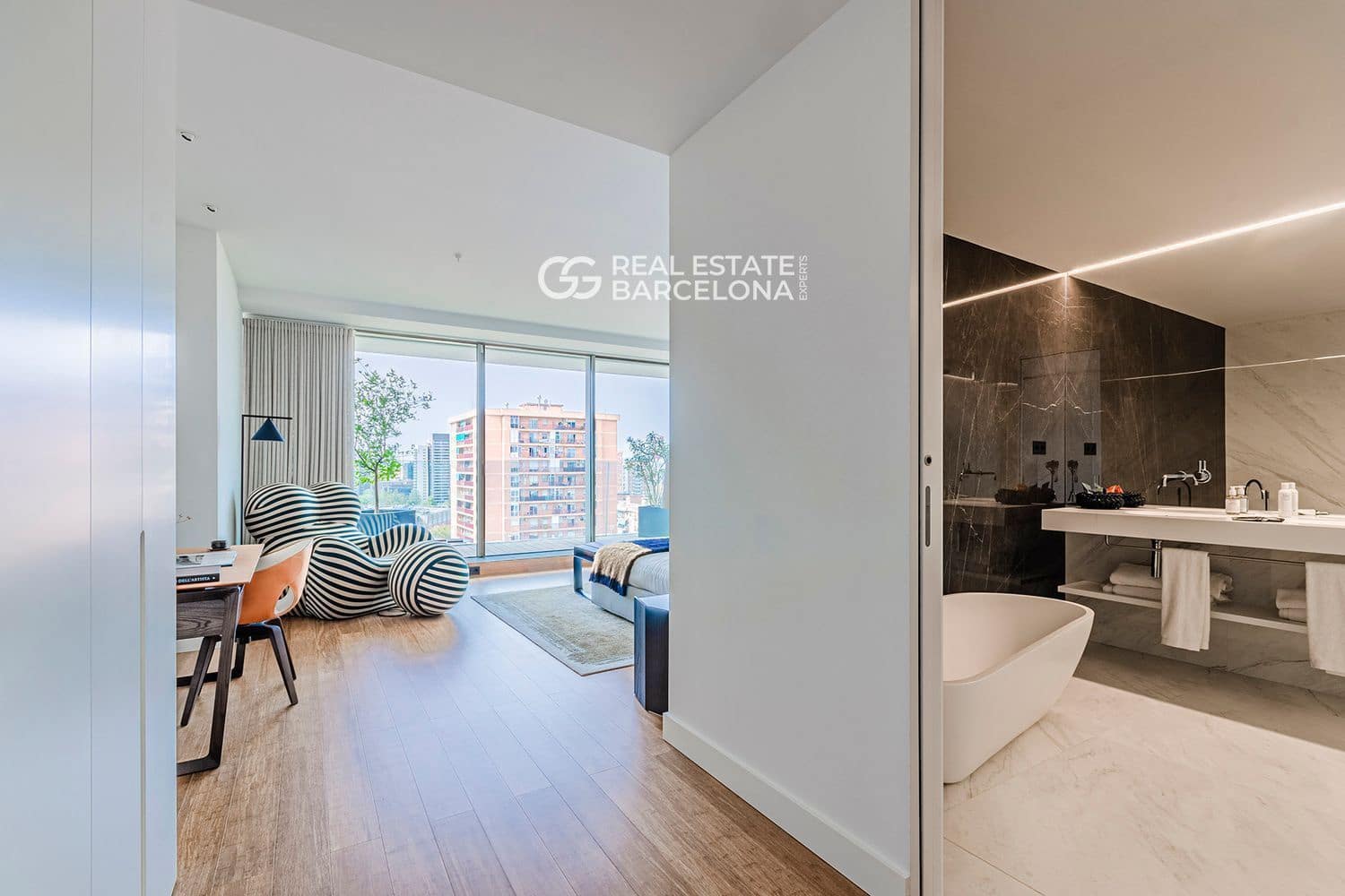 3 bedroom Flat for sale in Barcelona city with pool garage - € 2,497,000 (Ref: 9482358)