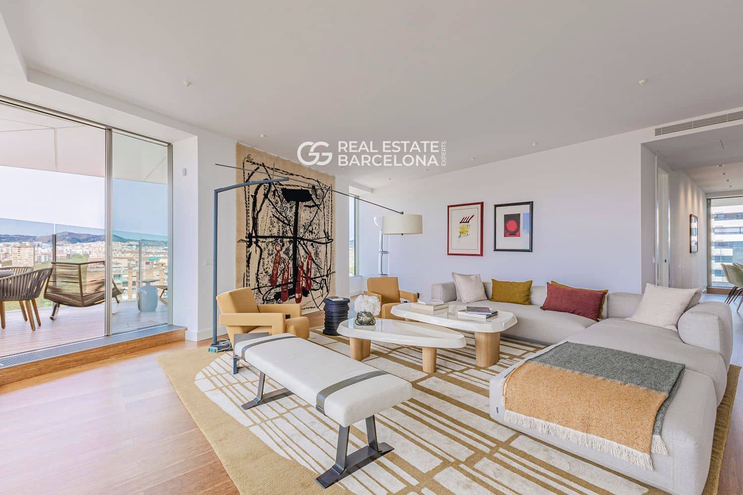 3 bedroom Flat for sale in Barcelona city with pool garage - € 2,497,000 (Ref: 9482358)