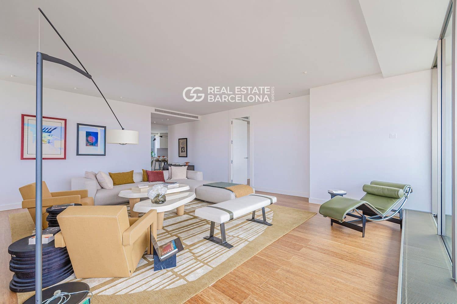 3 bedroom Flat for sale in Barcelona city with pool garage - € 2,497,000 (Ref: 9482358)