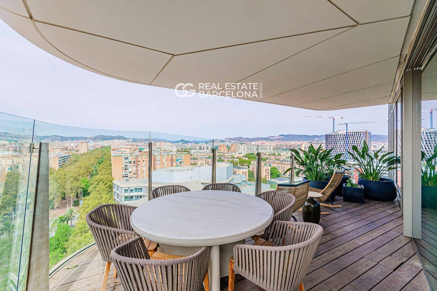 3 bedroom Flat for sale in Barcelona city with pool garage - € 2,497,000 (Ref: 9482358)