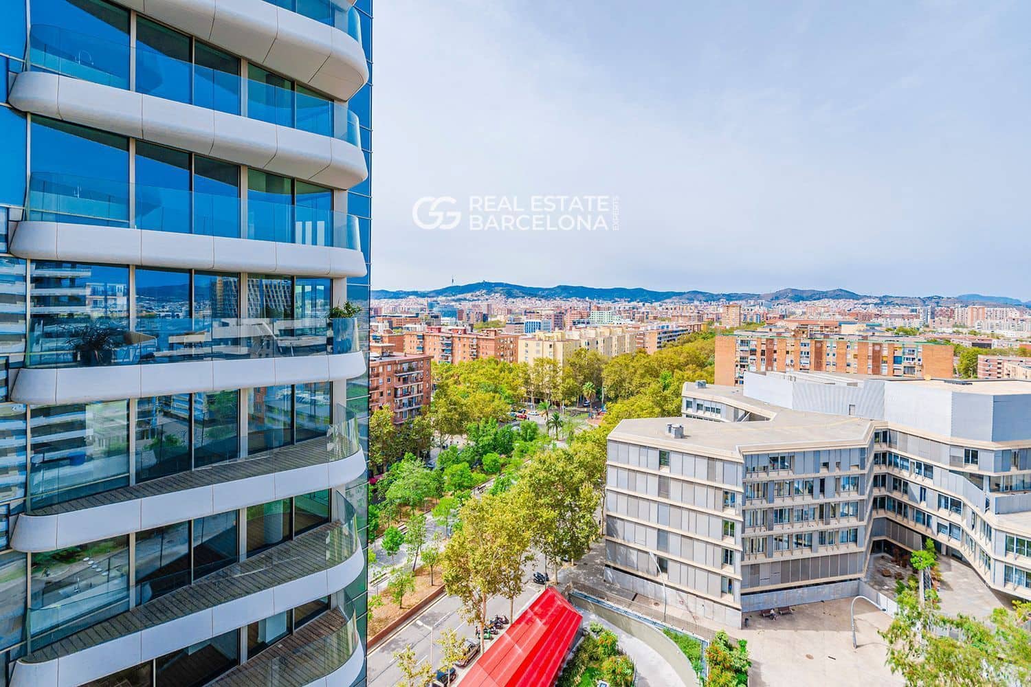 3 bedroom Flat for sale in Barcelona city with pool garage - € 2,250,000 (Ref: 9482359)