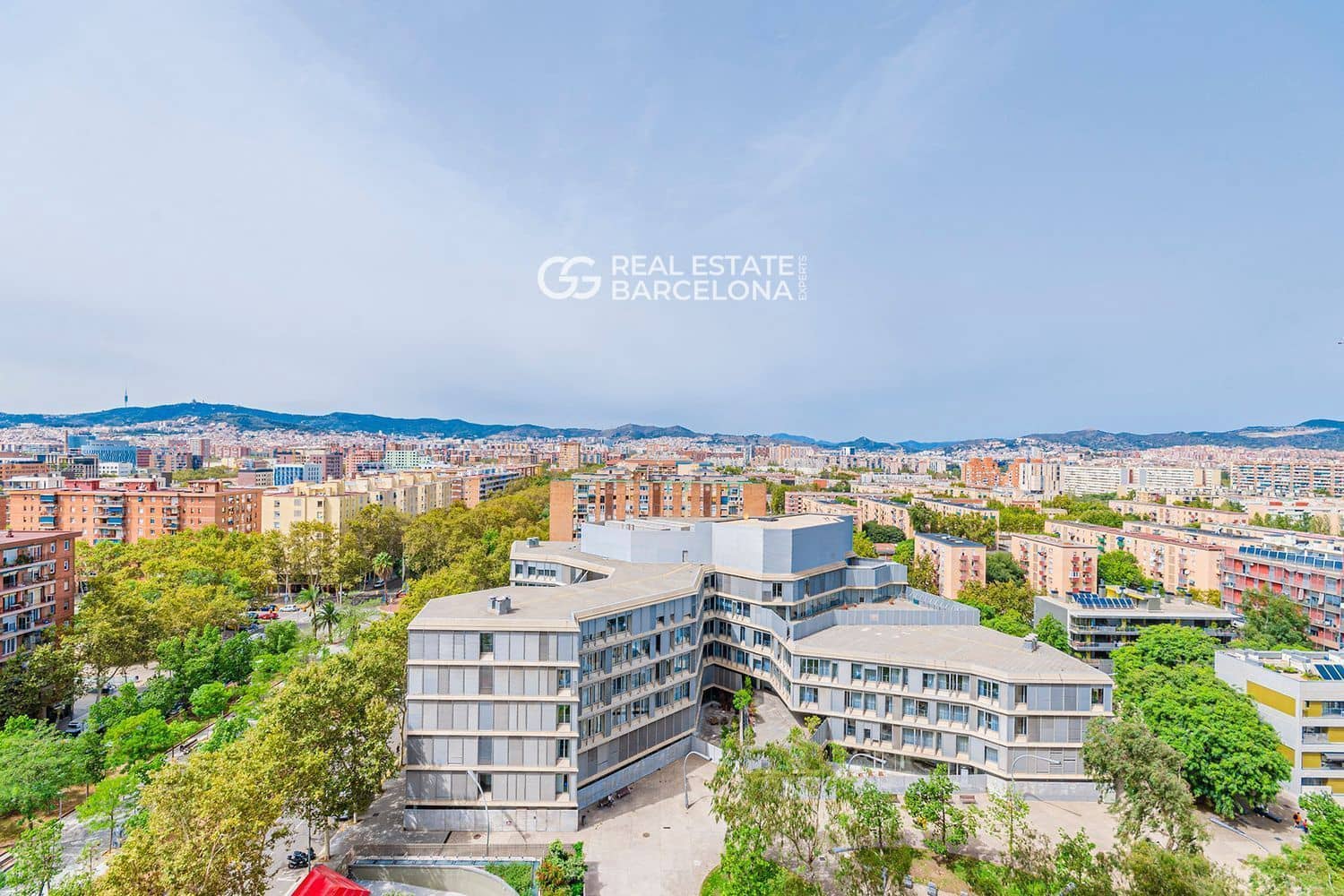 3 bedroom Flat for sale in Barcelona city with pool garage - € 2,250,000 (Ref: 9482359)
