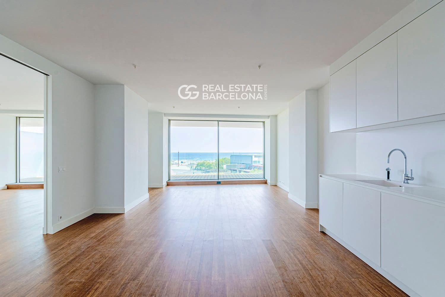 1 soverom Leilighet til salgs i Barcelona by med svømmebasseng garasje - € 1 350 000 (Ref: 9482361)