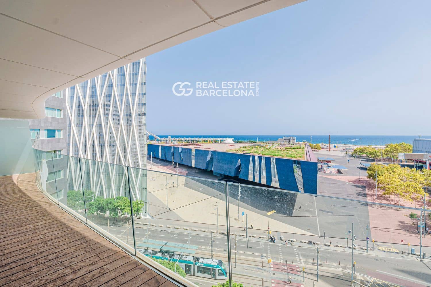 1 soverom Leilighet til salgs i Barcelona by med svømmebasseng garasje - € 1 350 000 (Ref: 9482361)