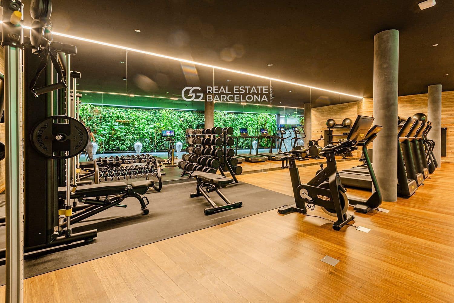 1 soverom Leilighet til salgs i Barcelona by med svømmebasseng garasje - € 1 350 000 (Ref: 9482361)