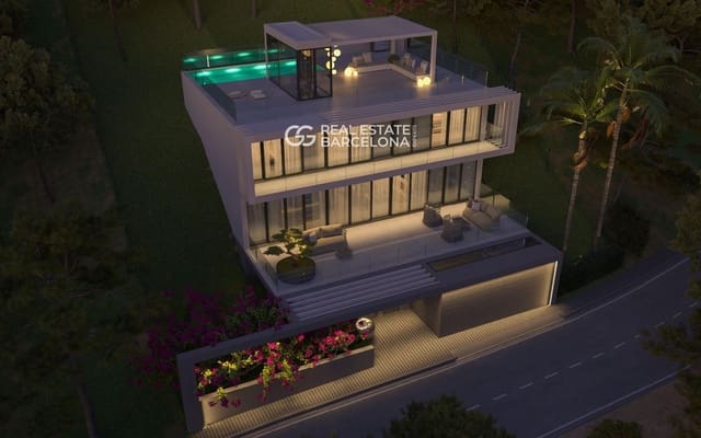5 soverom Villa til salgs i Lloret de Mar med svømmebasseng - € 1 350 000 (Ref: 9482362)