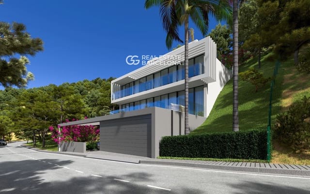 5 soverom Villa til salgs i Lloret de Mar med svømmebasseng - € 1 350 000 (Ref: 9482362)