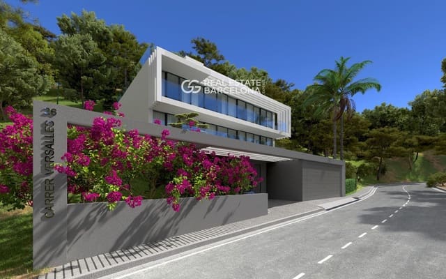 5 soverom Villa til salgs i Lloret de Mar med svømmebasseng - € 1 350 000 (Ref: 9482362)