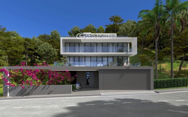 3 soverom Villa til salgs i Lloret de Mar med svømmebasseng - € 650 000 (Ref: 9482363)