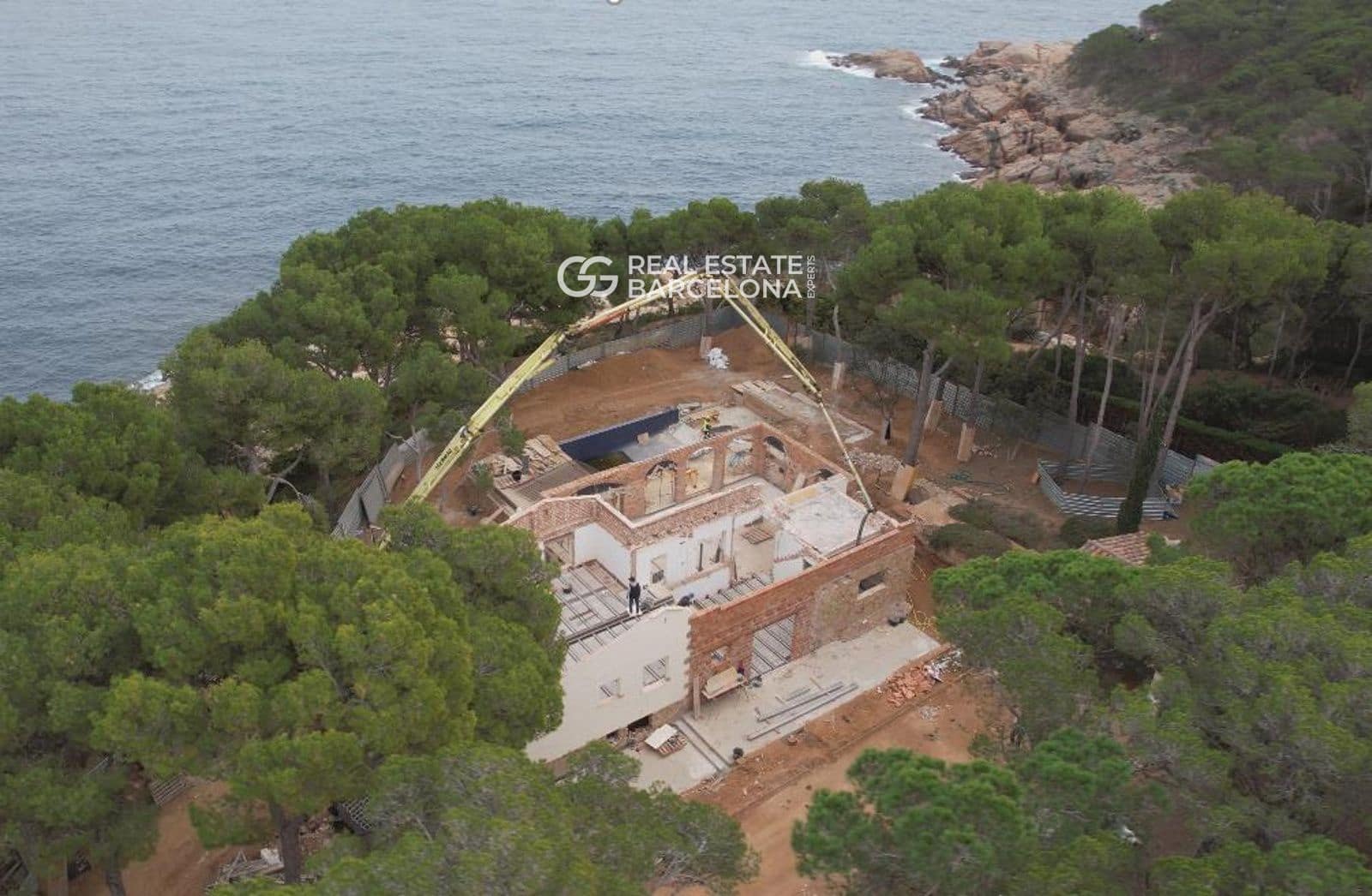 Chalet de 3 habitaciones en Lloret de Mar en venta con piscina - 1.200.000 € (Ref: 9482363)