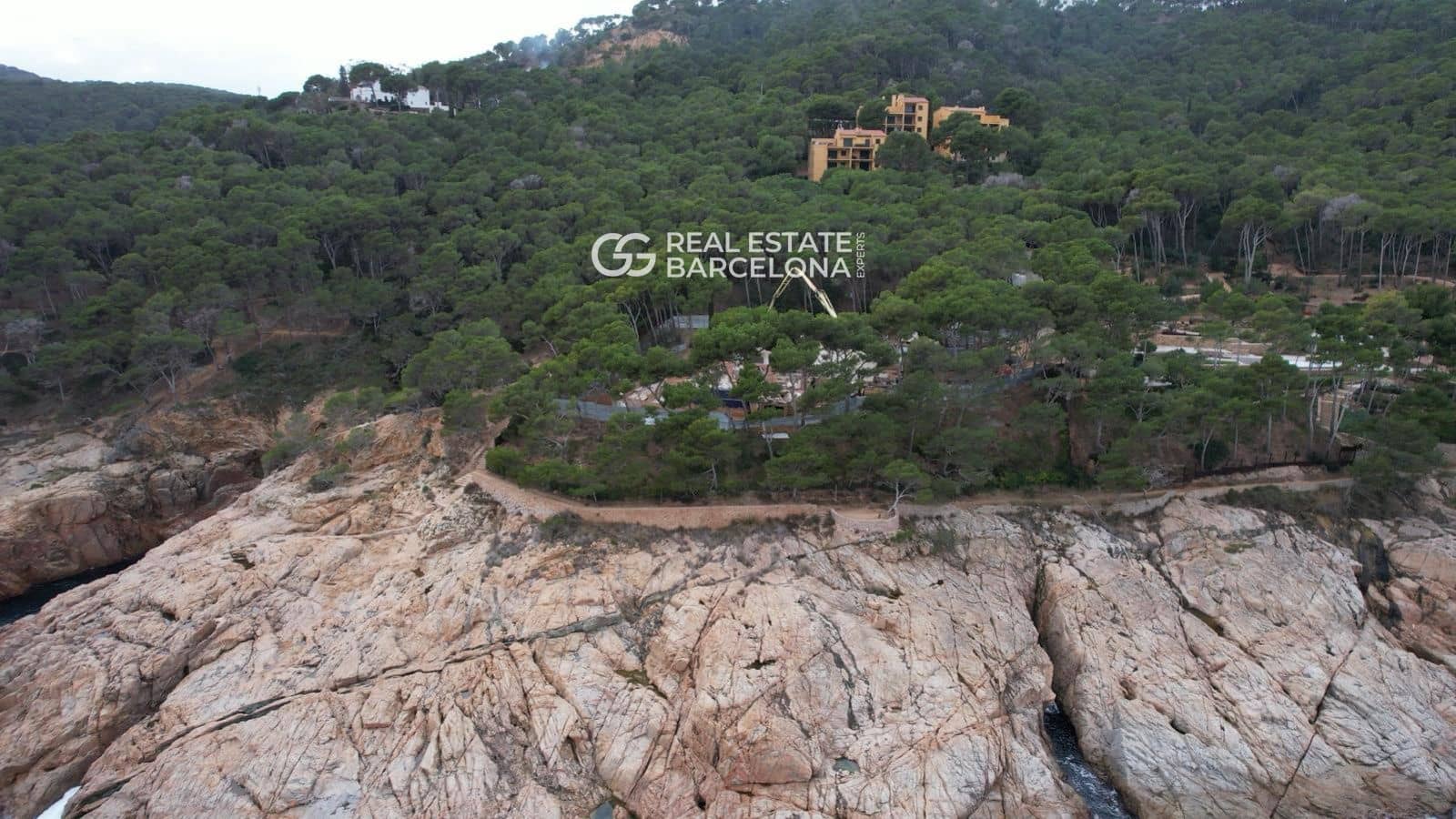 Chalet de 3 habitaciones en Lloret de Mar en venta con piscina - 1.200.000 € (Ref: 9482363)