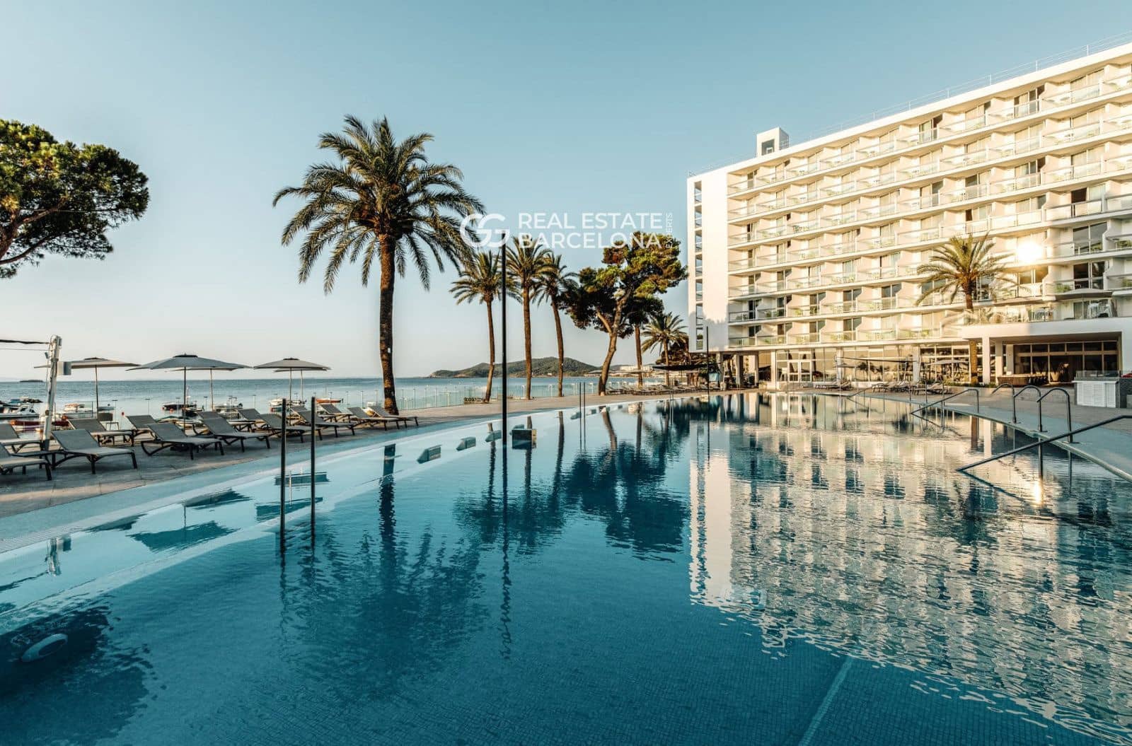 Restaurant/Bar for sale in Coma-Ruga - € 4,500,000 (Ref: 9482365)