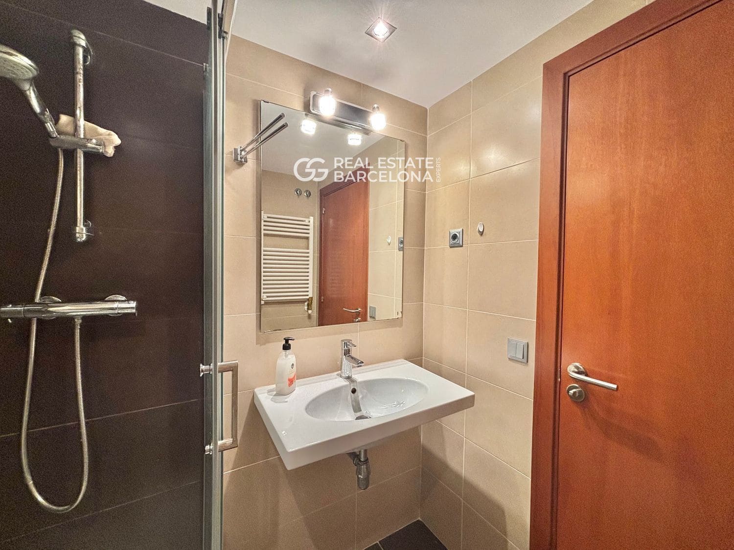 Piso de 2 habitaciones en Barcelona ciudad en venta con piscina - 595.000 € (Ref: 9482369)