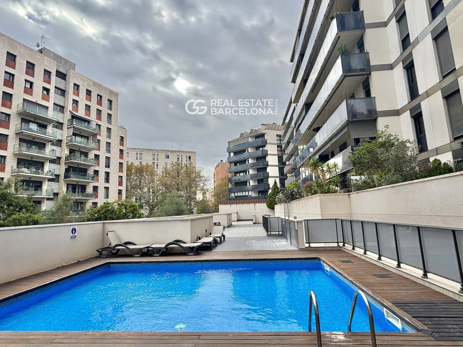 Piso de 2 habitaciones en Barcelona ciudad en venta con piscina - 595.000 € (Ref: 9482369)