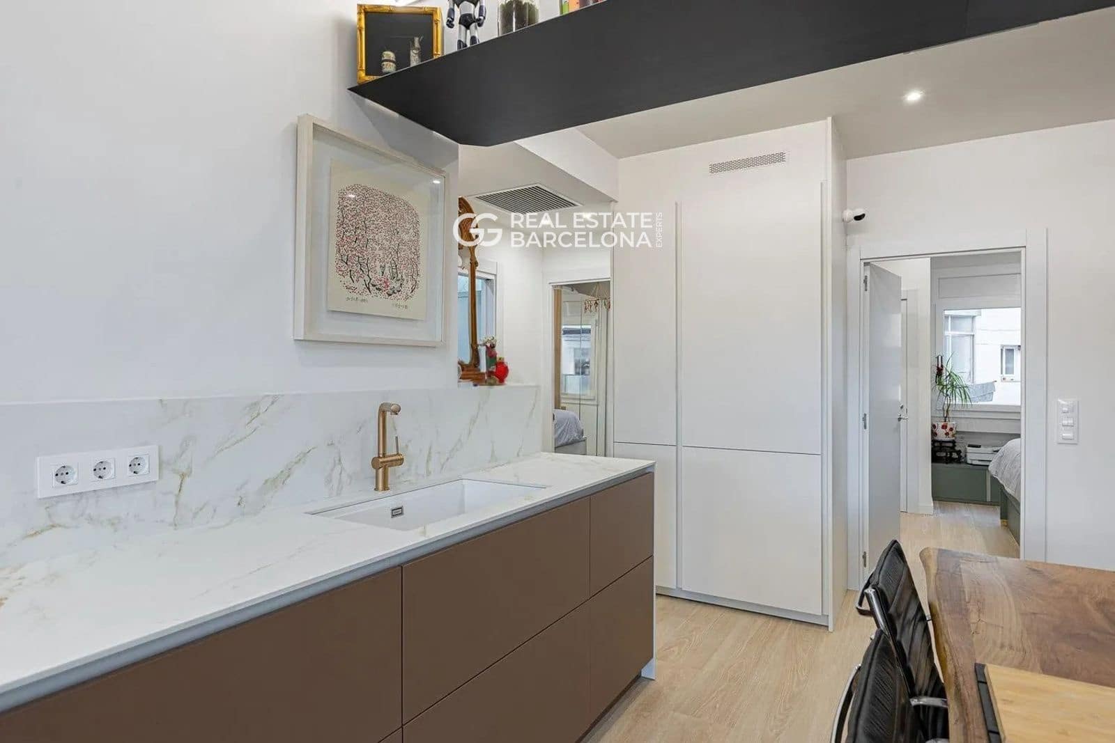 3 bedroom Flat for sale in Barcelona city - € 690,000 (Ref: 9482370)