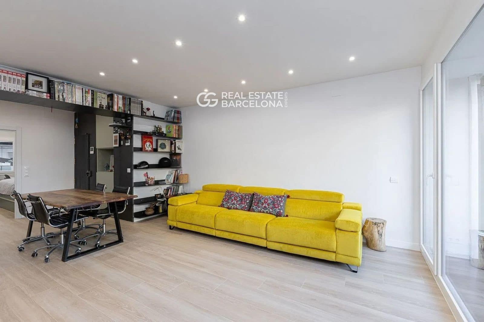 3 bedroom Flat for sale in Barcelona city - € 690,000 (Ref: 9482370)
