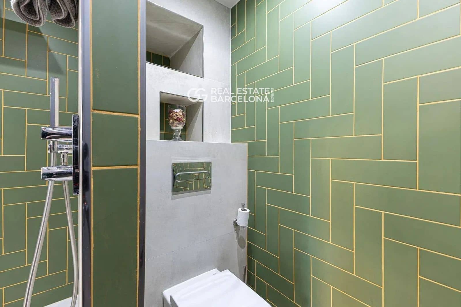 3 bedroom Flat for sale in Barcelona city - € 690,000 (Ref: 9482370)