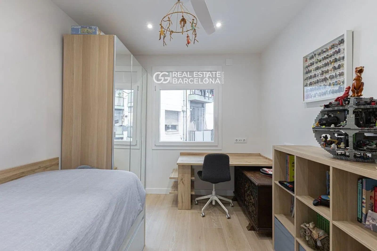 3 bedroom Flat for sale in Barcelona city - € 690,000 (Ref: 9482370)