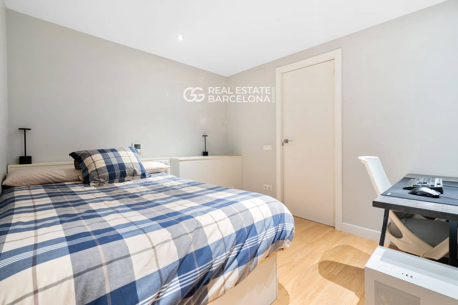 3 bedroom Flat for sale in Barcelona city - € 535,000 (Ref: 9482371)