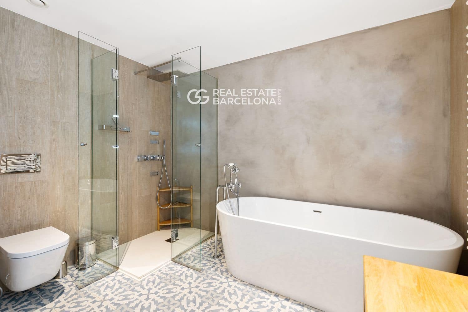 3 bedroom Flat for sale in Barcelona city - € 535,000 (Ref: 9482371)