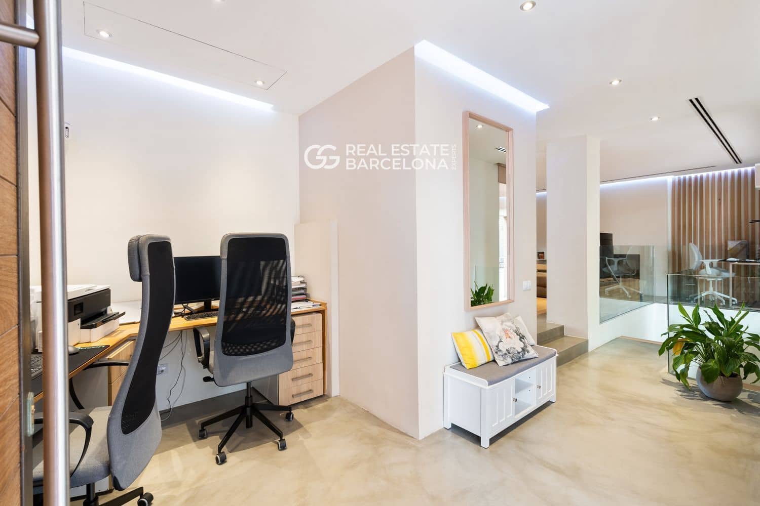 3 bedroom Flat for sale in Barcelona city - € 535,000 (Ref: 9482371)