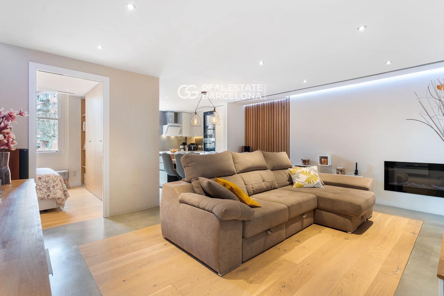 3 bedroom Flat for sale in Barcelona city - € 535,000 (Ref: 9482371)