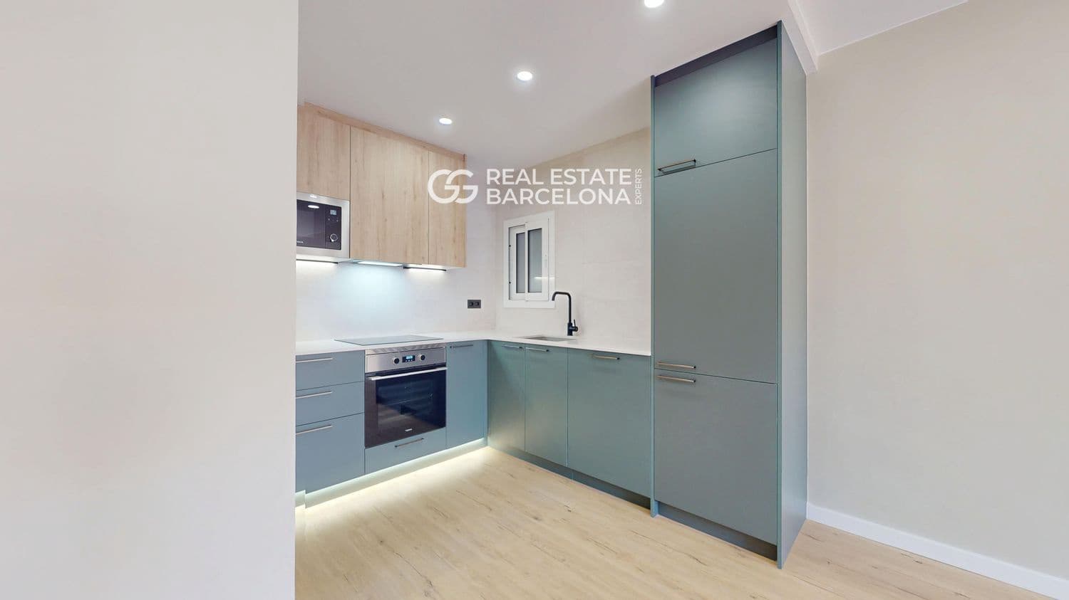 3 bedroom Penthouse for sale in Barcelona city - € 620,000 (Ref: 9482372)