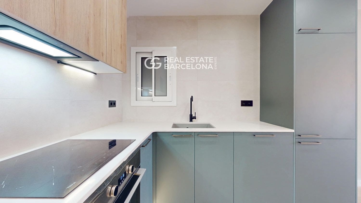 3 bedroom Penthouse for sale in Barcelona city - € 620,000 (Ref: 9482372)