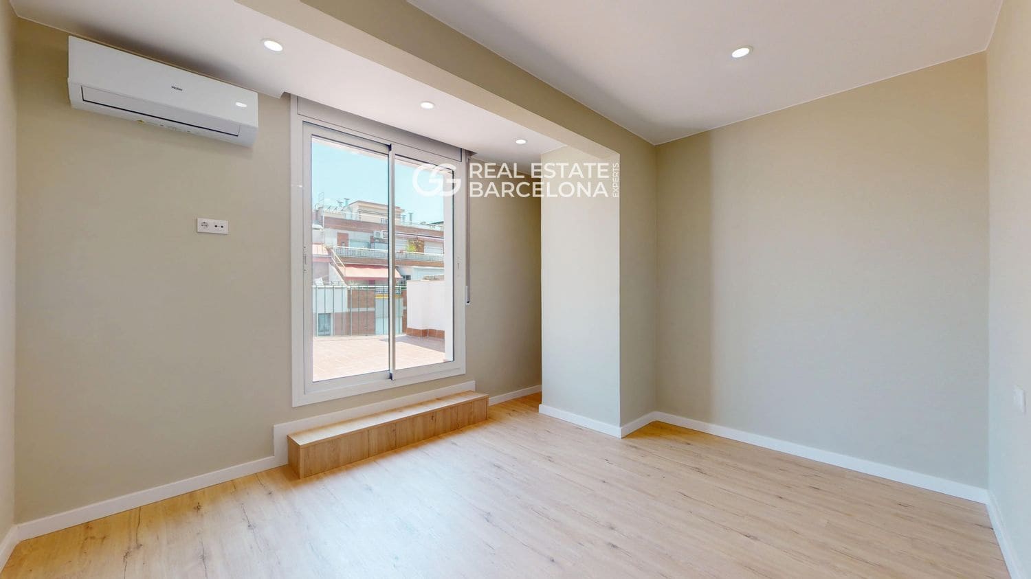 3 bedroom Penthouse for sale in Barcelona city - € 620,000 (Ref: 9482372)